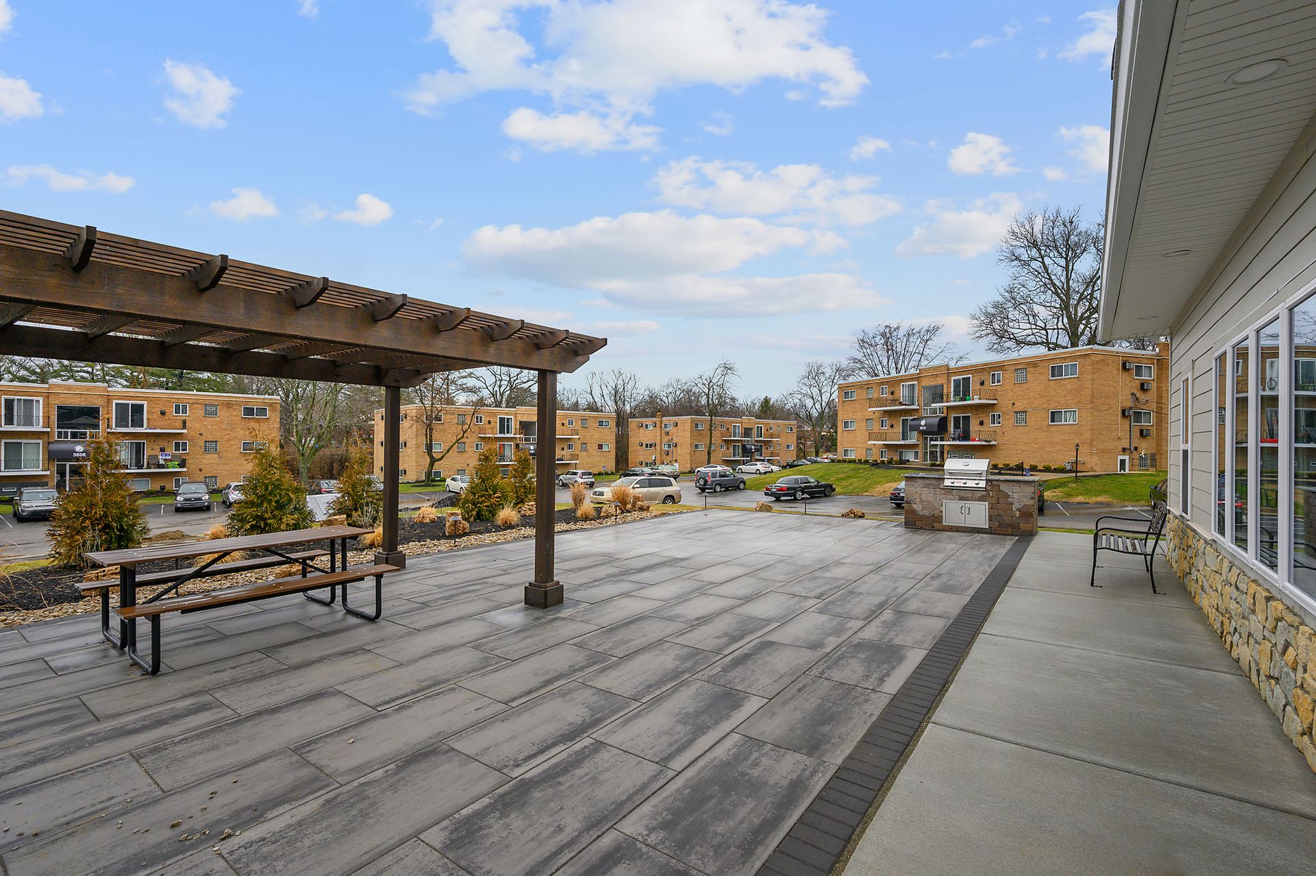 The Crossing at Cheviot Luxury Apartment Homes