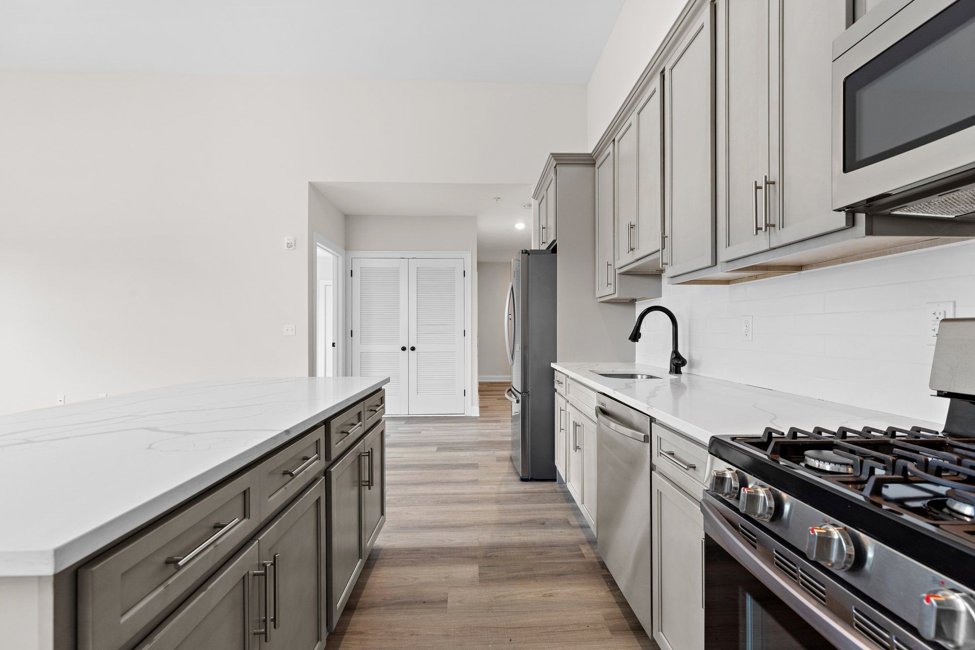 371 Lakeview ave kitchen shot