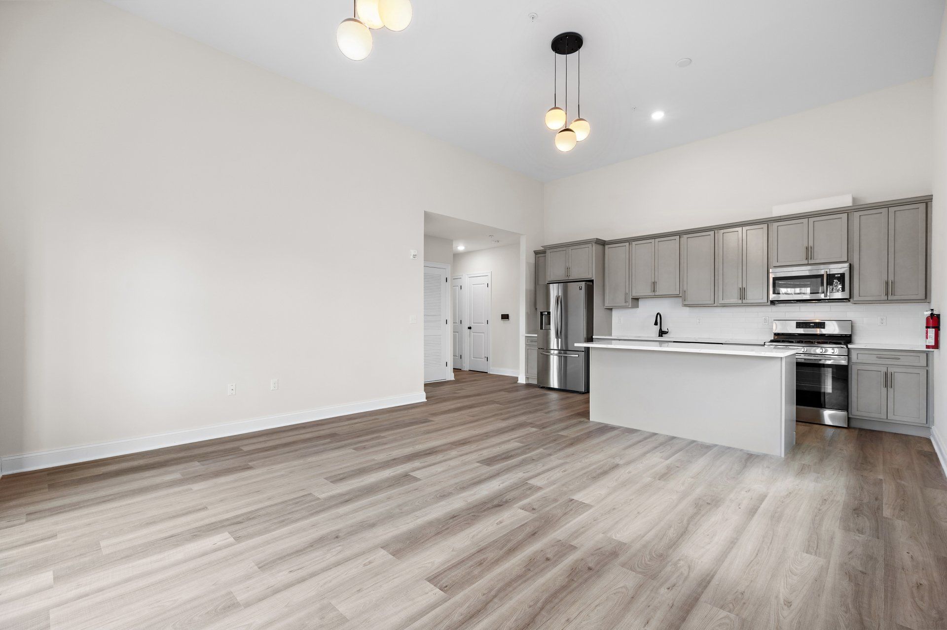 371 Lakeview ave kitchen side shot
