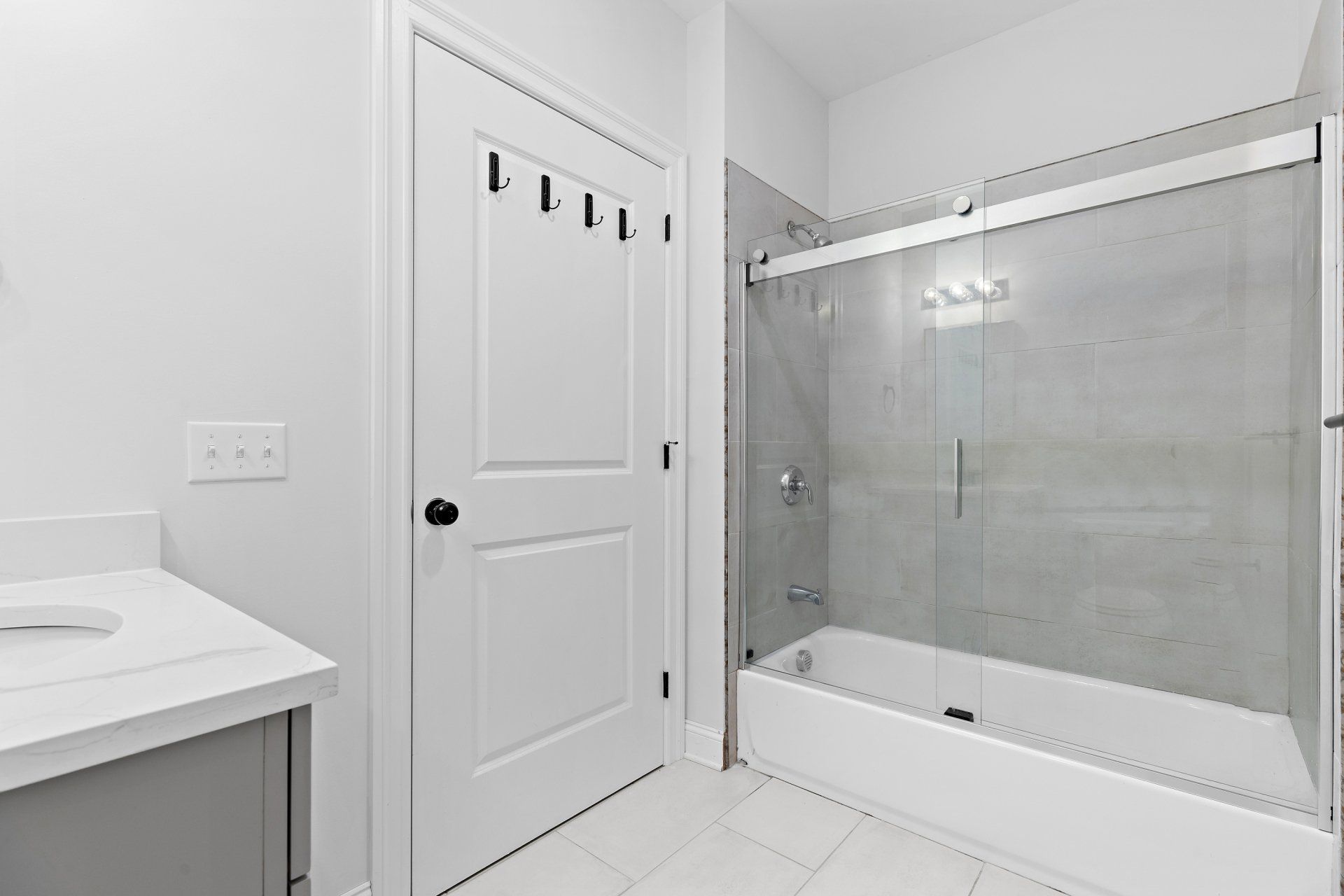 371 Lakeview ave shower