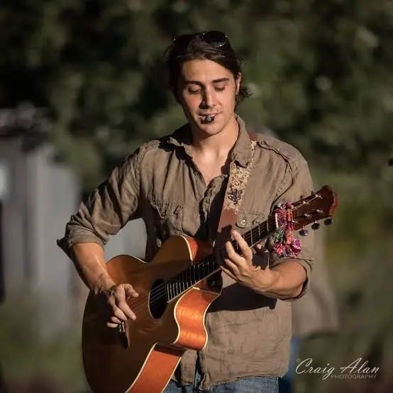 Nick Garrett Powell performing live at Resistance Wine Company First Friday, Ashland Oregon