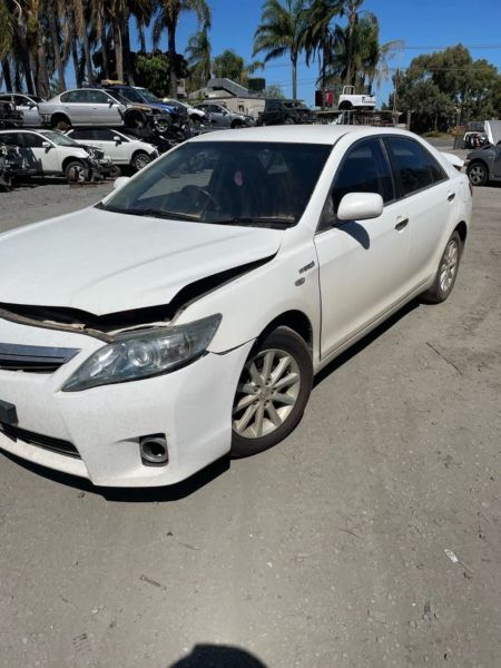STOCK NO 9116: 3/2010 TOYOTA CAMRY HYBRID AHV40 AUTO CVT 2.4LTR SEDAN WHITE