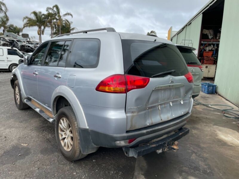 STOCK NO 8555: 11/2009 MITSUBISHI CHALLENGER PB 2.5 LTR TURBO DIESEL AUTOMATIC 4WD