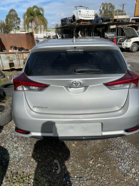 STOCK NO 8550: 5/2018 TOYOTA COROLLA ZRE182R 1.8LTR 4CY AUTO 5D HATCH