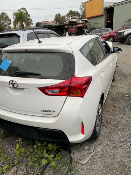 STOCK NO 8652: 3/2014 TOYOTA COROLLA ZRE182R 1.8LTR 4CYL AUTO PETROL