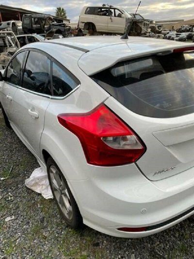 STOCK NO 8527: 8/2014 FORD FOCUS LW 2 LTR PETROL 4 CYL 5 SPD MANUAL HATCHBACK