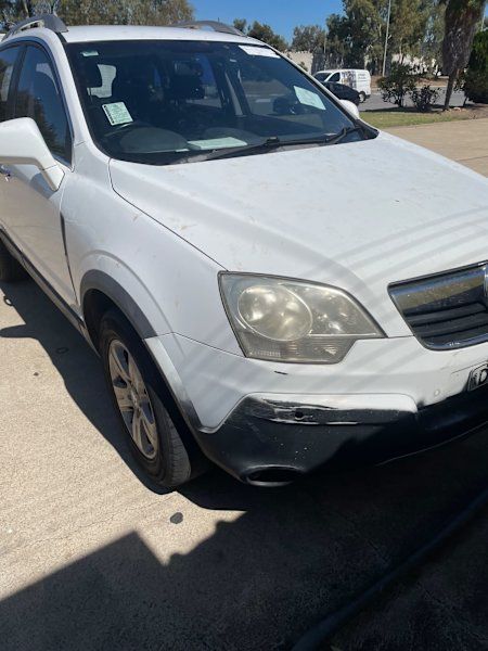 STOCK NO 9121: 12/2009 HOLDEN CAPTIVA 5 CG 2.4LTR Z24SED 4CYL AUTO PETROL 4WD WHITE