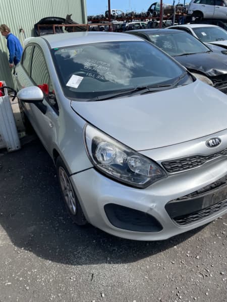 STOCK NO 8749:7/2014 KIA RIO UB 1.4LTR G4FA 4CYL AUTO HBACK FWD SILVER