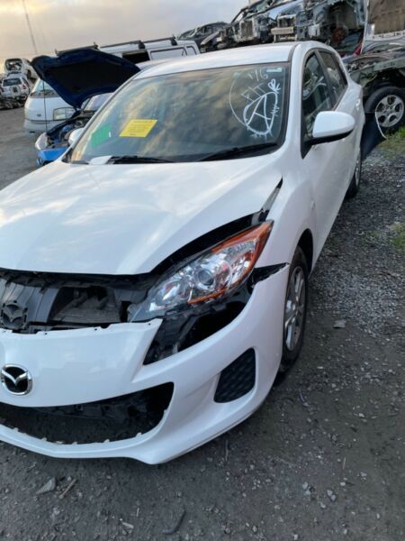 STOCK NO 8542: 5/2012 MAZDA 3 BL 2 LTR 4 CYL PETROL 5 SPD AUTOMATIC HATCHBACK