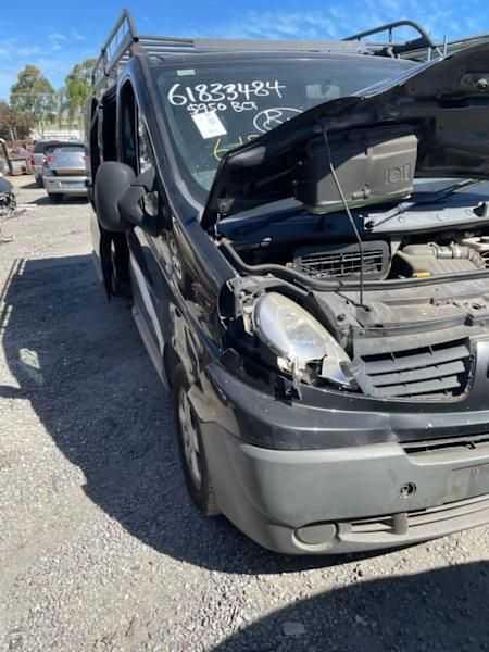 STOCK NO 9126: 8/2014 RENAULT TRAFIC VAN X83 MANUAL TURBO DIESEL M9R.780/6 FWD BLACK