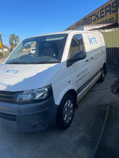 STOCK NO 9053: 3/2011 VW TRANSPORTER T5 2 LTR CFCA TWIN TURBO DIESEL 4CYL MANUAL VAN