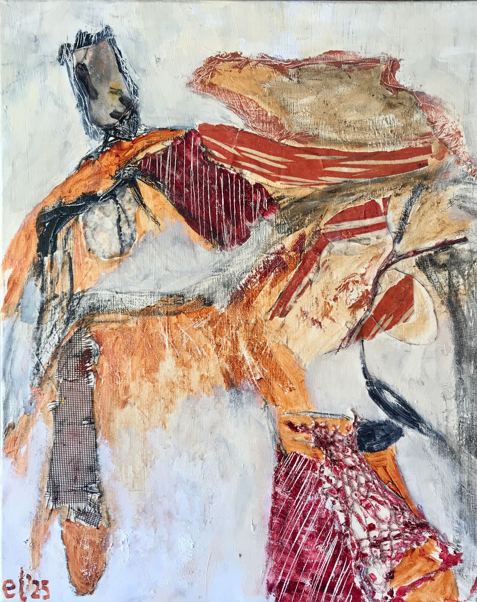 Abstract schilderij met gelaagde penseelstreken in oranje, rood, beige en grijs op een gestructureerde witte achtergrond.