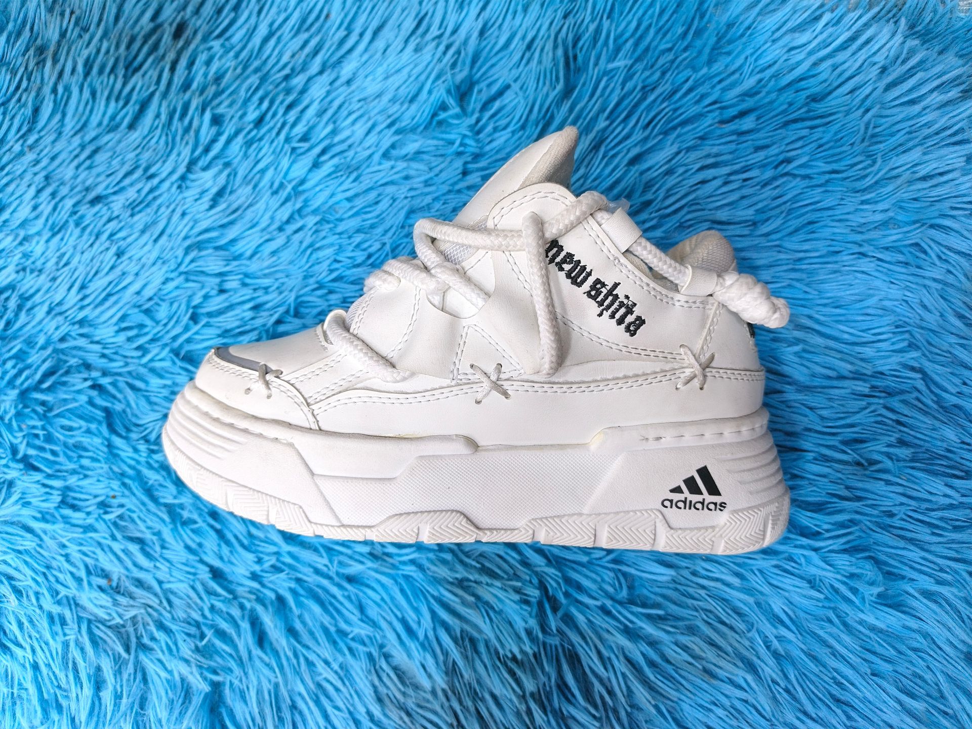 ADIDAS NEW SHITA