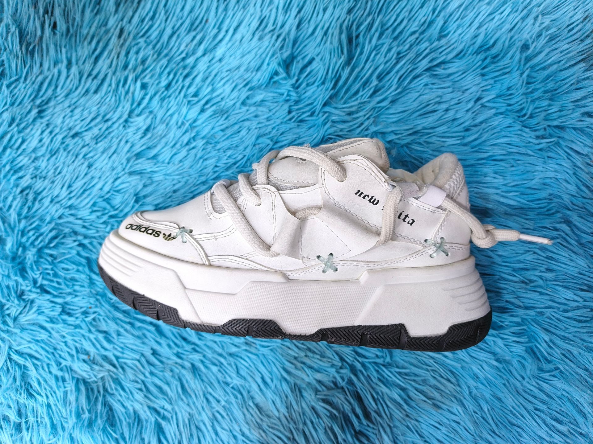ADIDAS NEW SHITA