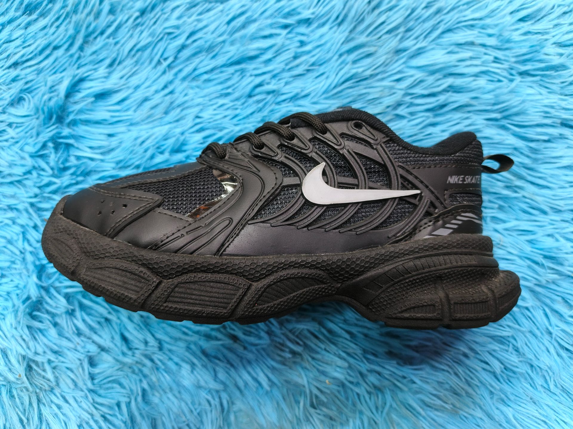 NIKE SKATE