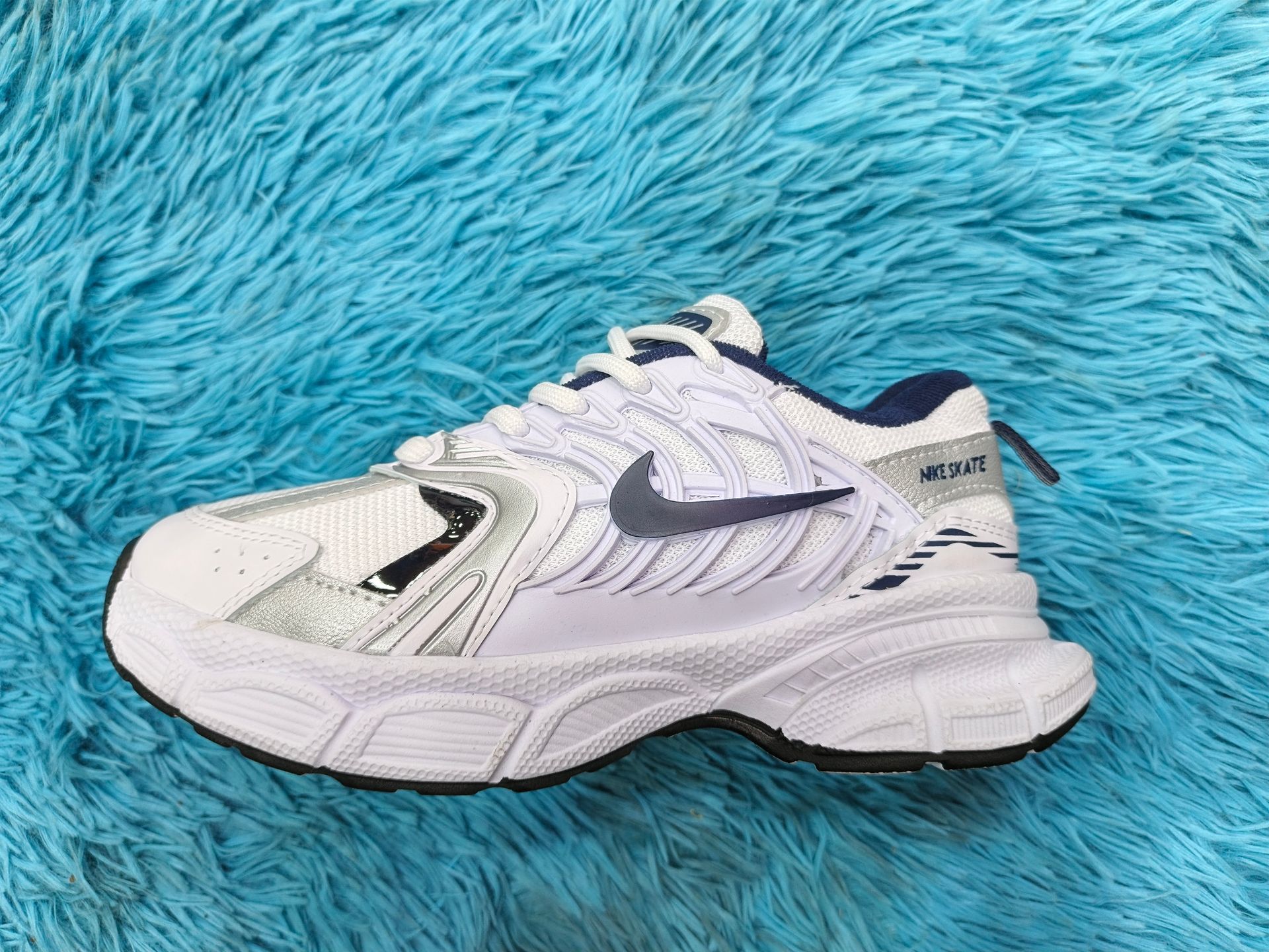 NIKE SKATE