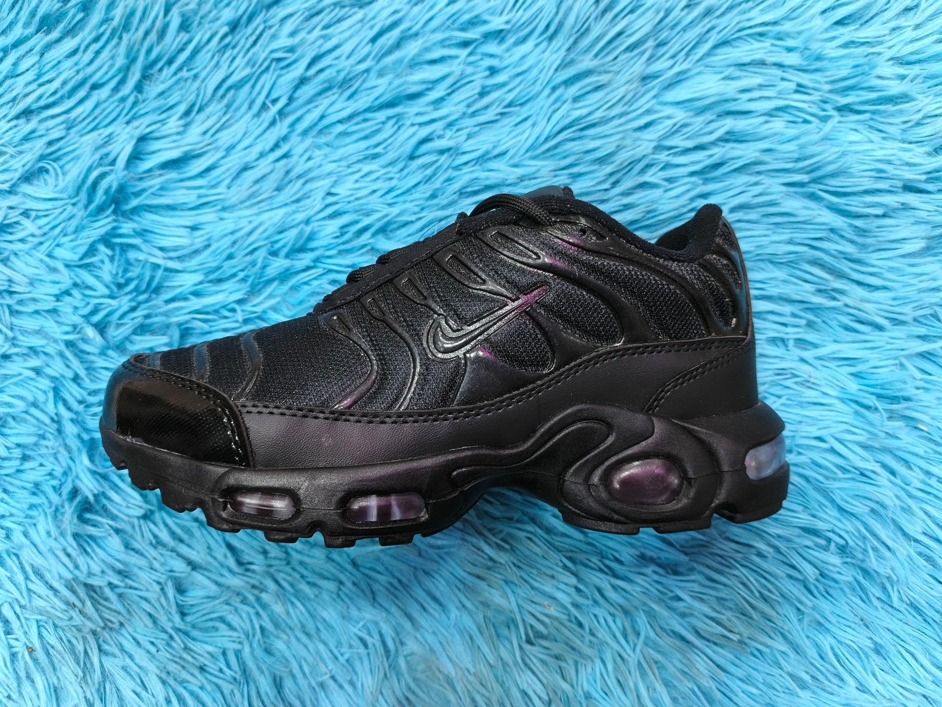 NIKE TN
