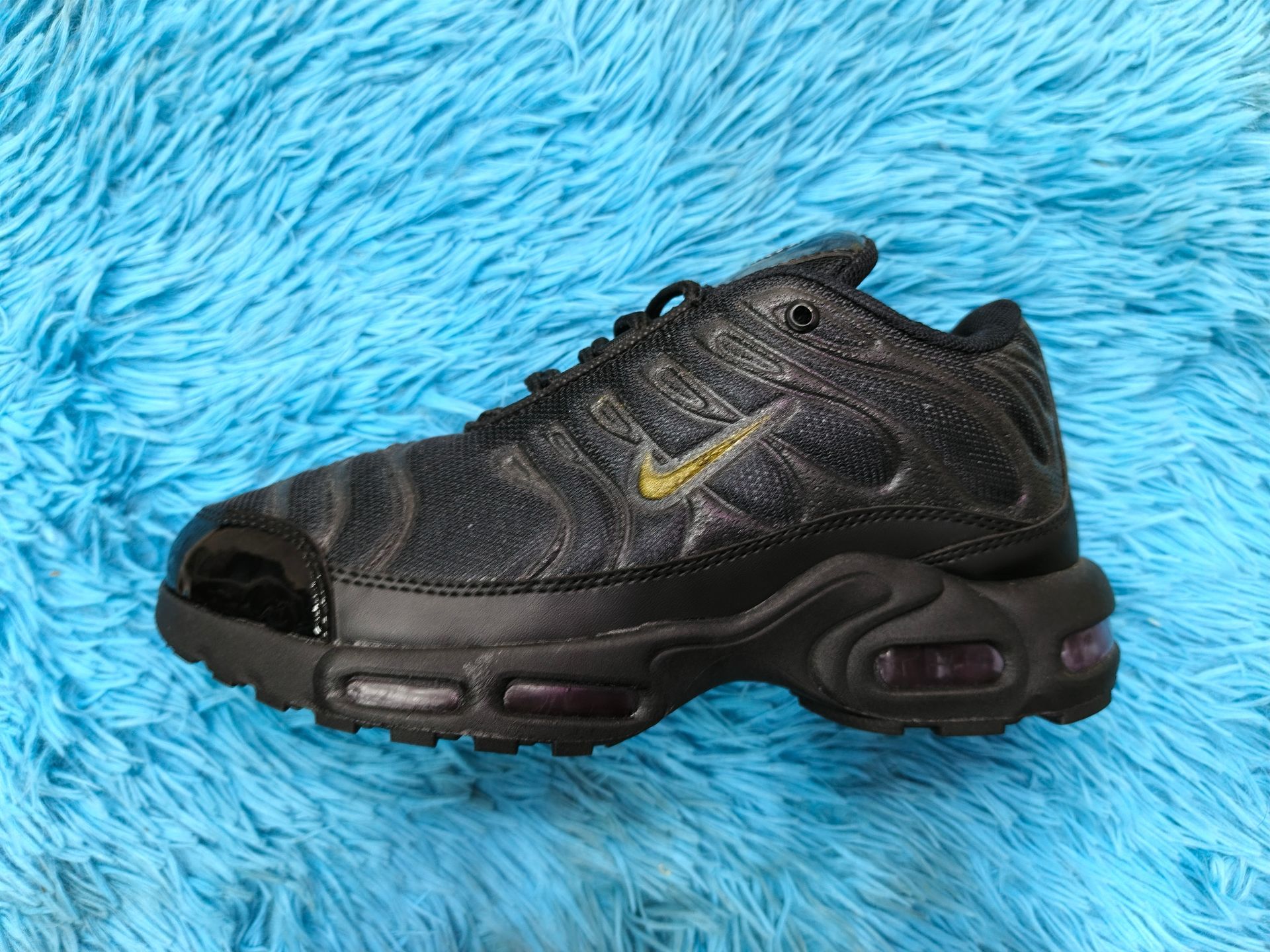 NIKE TN