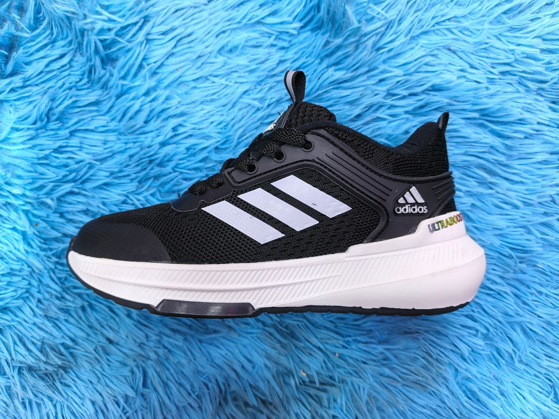 ADIDAS ULTRA BOOST