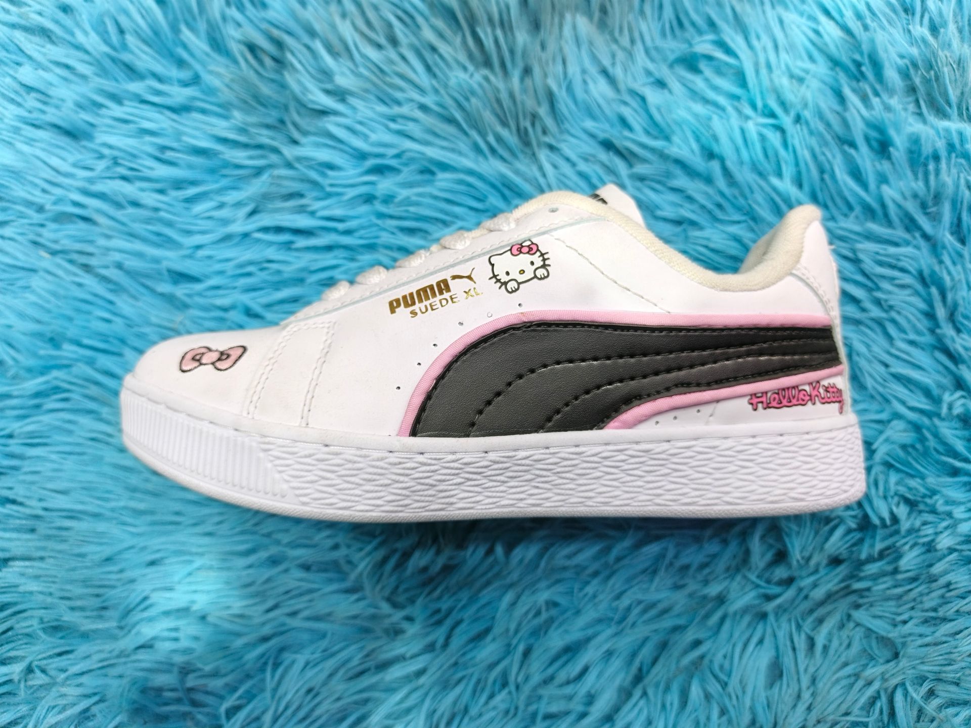PUMA HELLO KITY