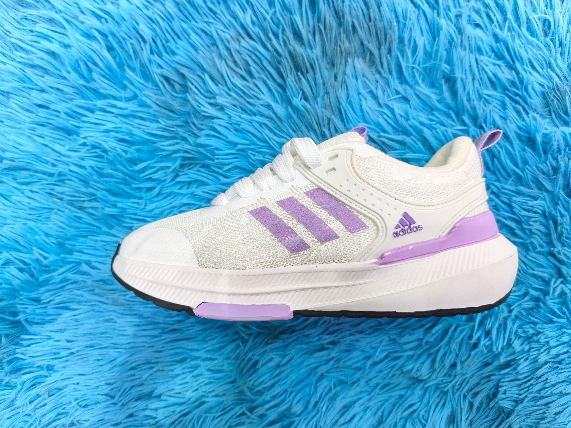 ÁDIDAS ULTRABOOS