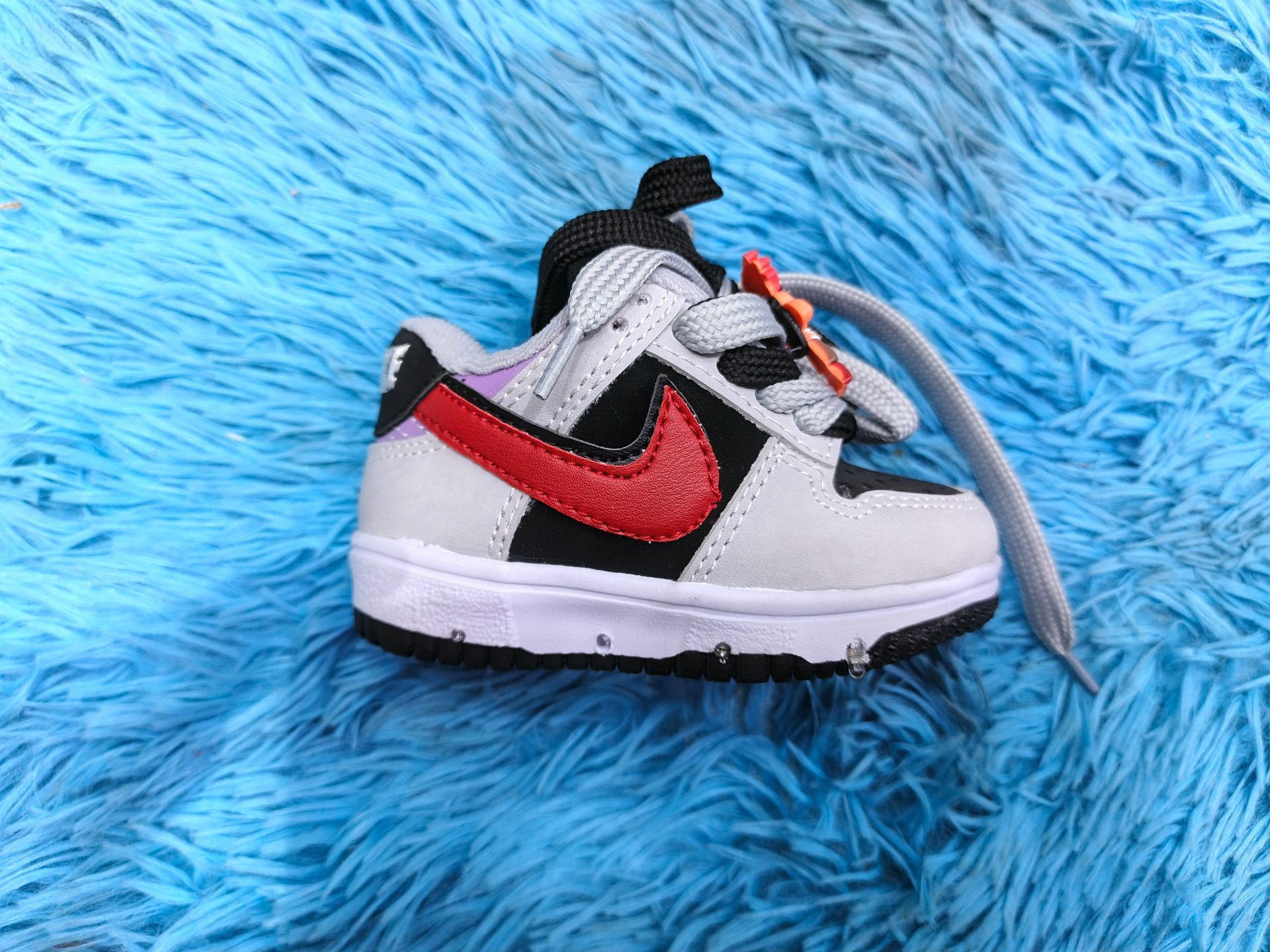NIKE SB NIÑO