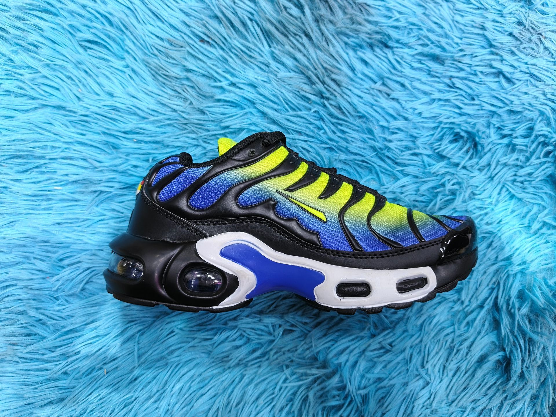NIKE AIR MAX TN