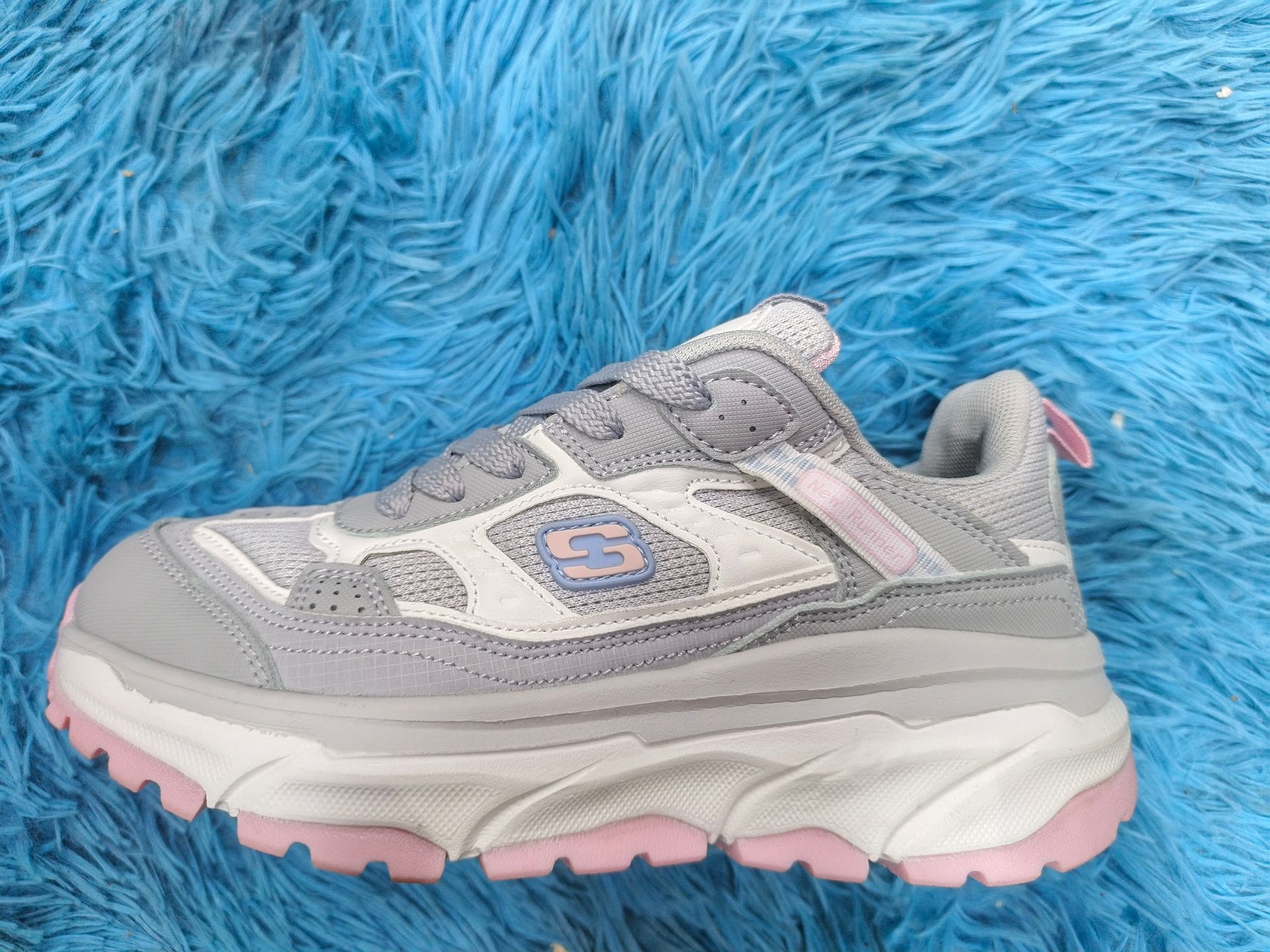 sketcher plataforma para dama