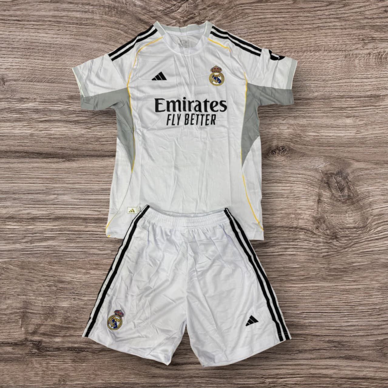 conjunto del real madrid 2025-2026