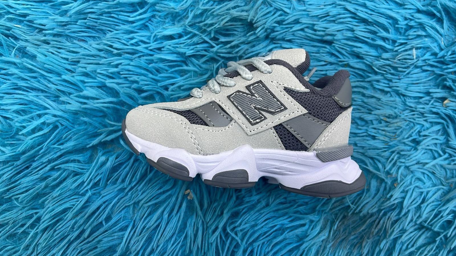 NEW BALANCE 9060