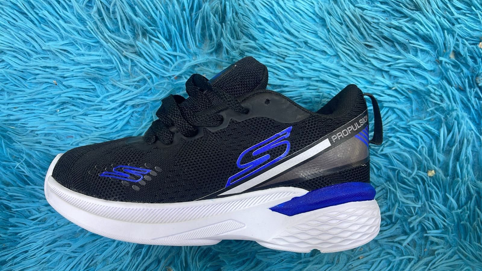 SKECHERS MAX RUN