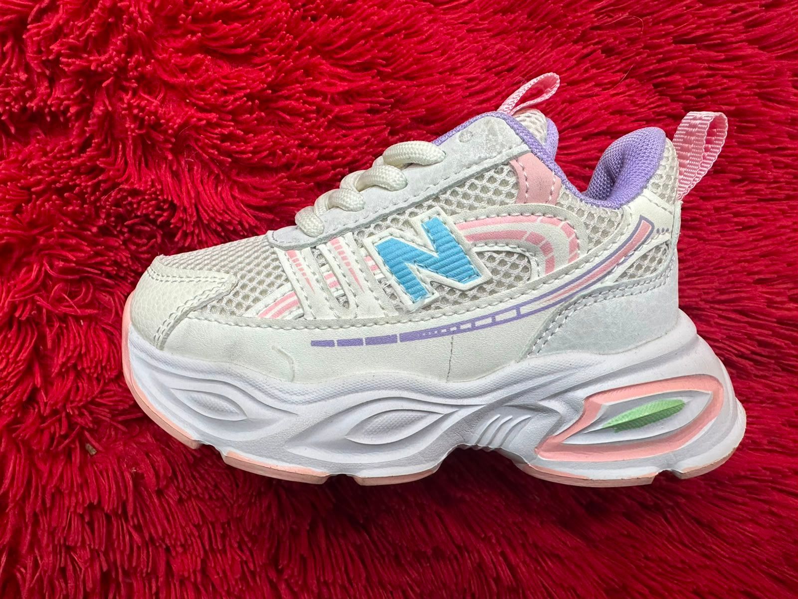 new balance niñal ultraliviana importada.