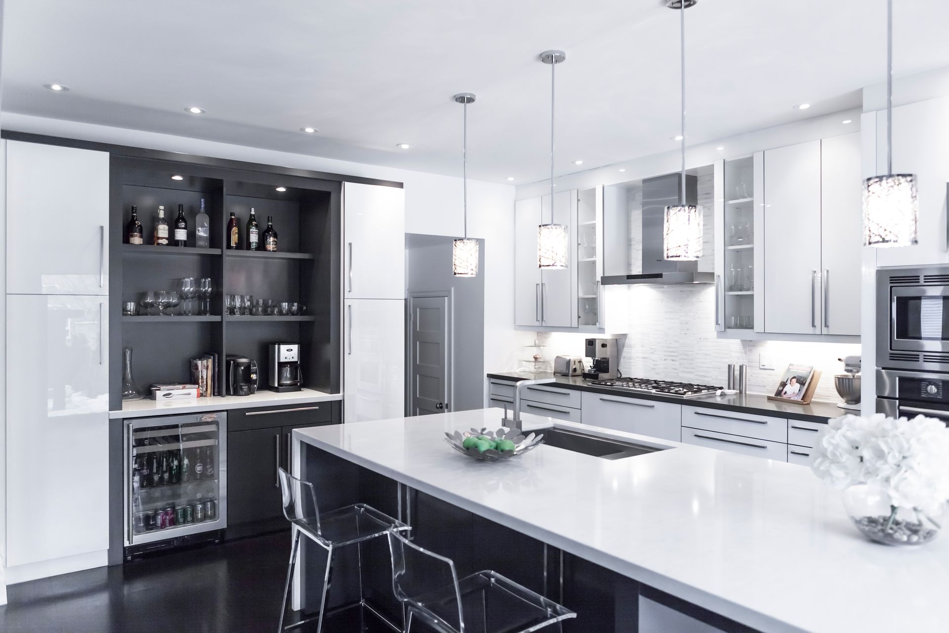 Contemporary White and Grey High Gloss Kitchen Design in Oakville
