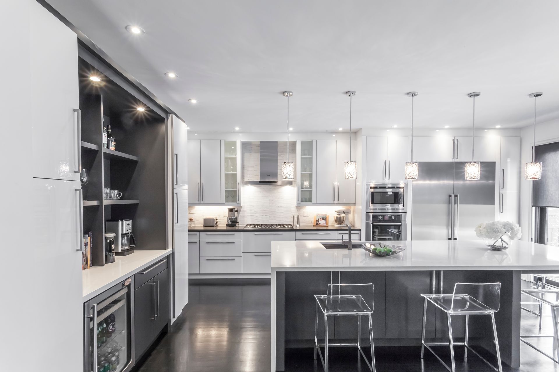 Contemporary White and Grey High Gloss Kitchen Design in Oakville