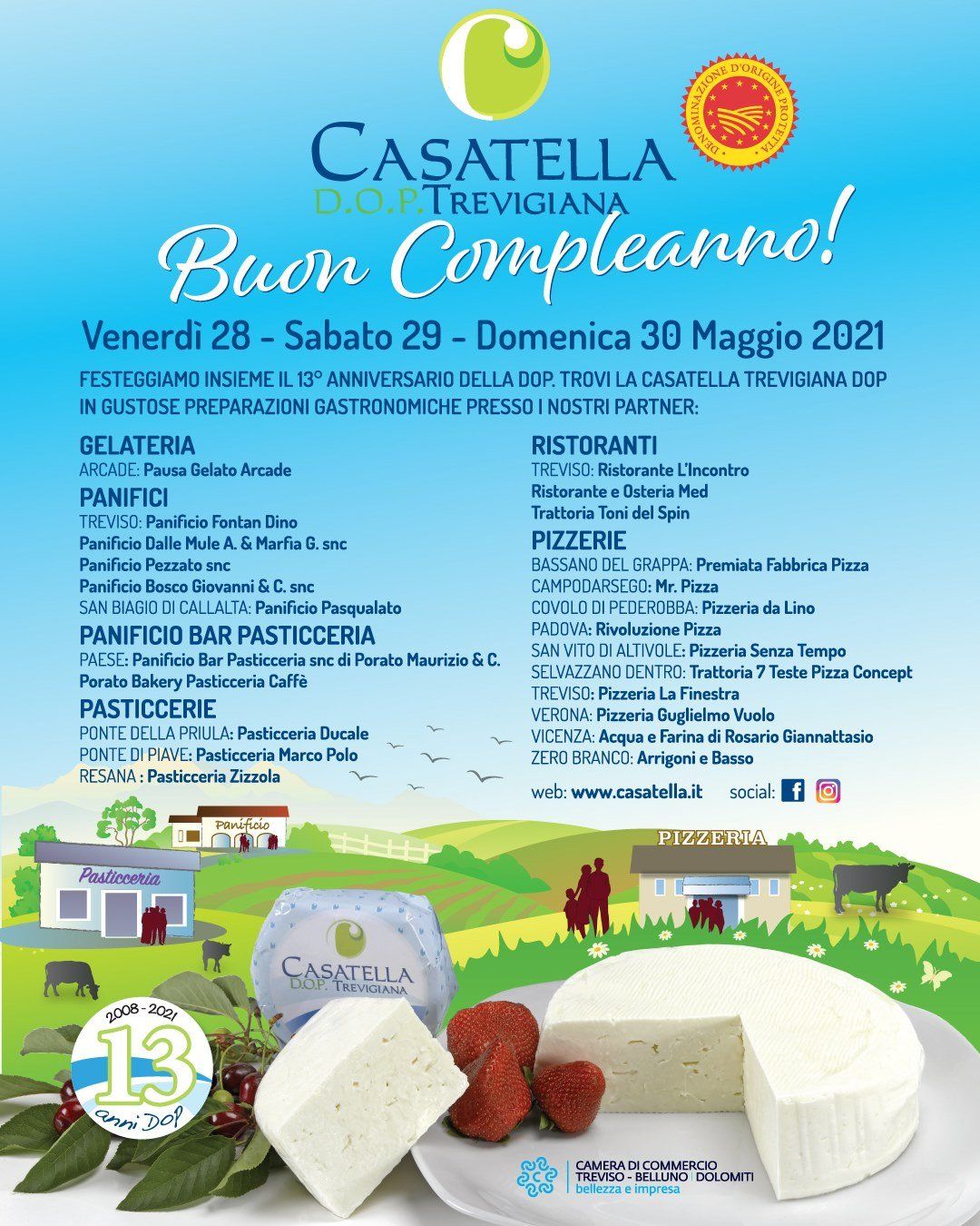 Locandina per la festa della Casatella Trevigiana, con cielo azzurro, formaggio, frutti di bosco e dettagli dell'evento.