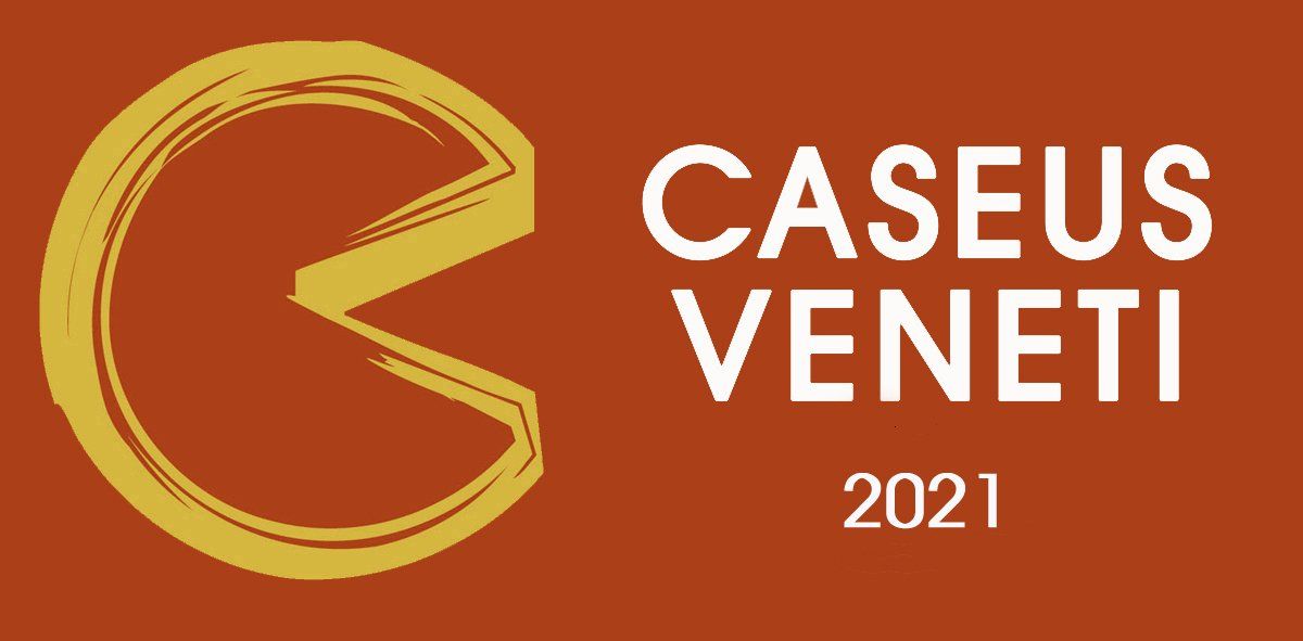 Logo di Caseus Veneti in arancione con testo bianco e l'anno 2021