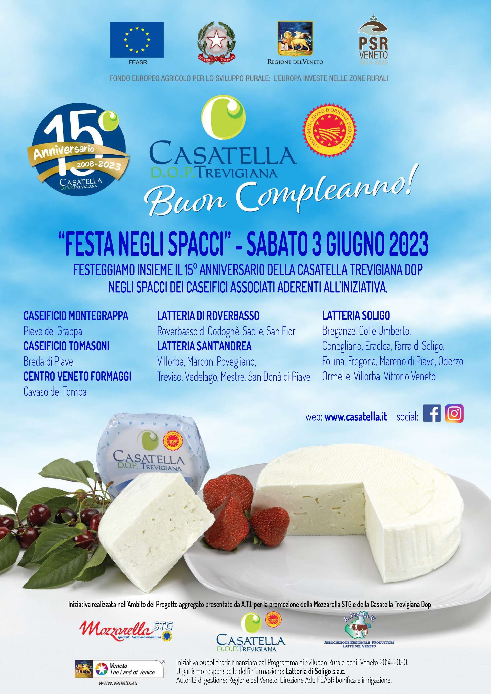 Locandina per la “Festa Nel Giardino” a Casattella, con formaggio, frutti di bosco e dettagli dell'evento su uno sfondo di cielo azzurro.