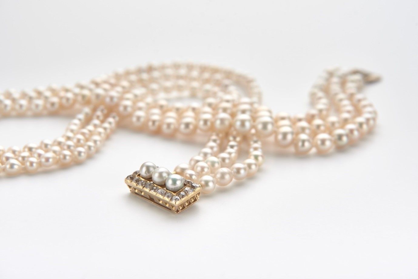 Quastel Associates | Pearls | Jewellery Valuations