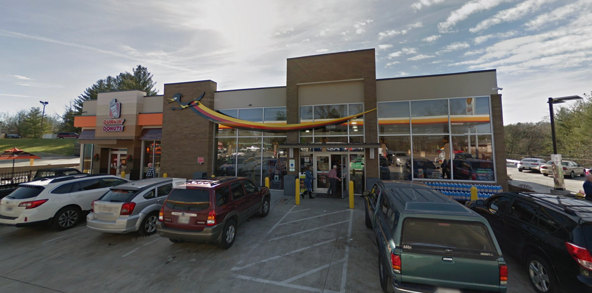 Storefront of the Roadrunner - Shell Station - Dunkin' Donuts mixed-use building in Colonial Heights Tennessee built by HCD.