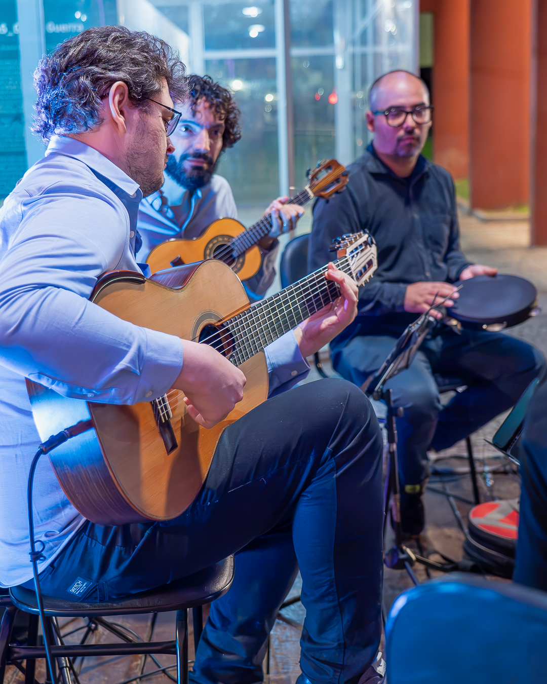 Durante a 12ª Semana da Música, o grupo Toca de Tatu tomou conta do espaço com uma apresentação chei