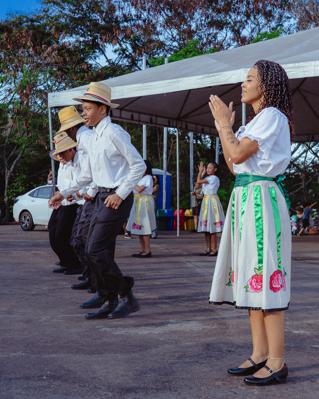O domingo do 52º Festival de Inverno de Itabira foi marcado pela força da cultura popular e pela emo