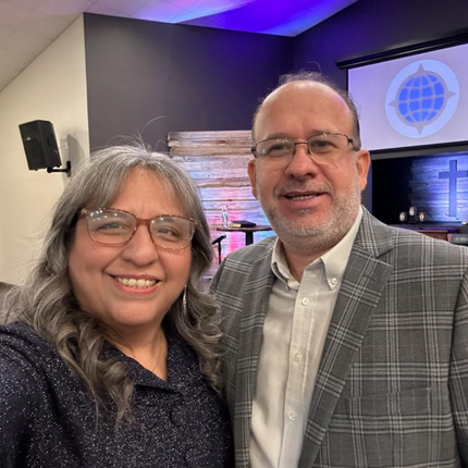 Pastores Donald & Olivia Paredes
