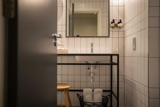 Modern kitchen and bathroom remodeling project in Tampa, FL