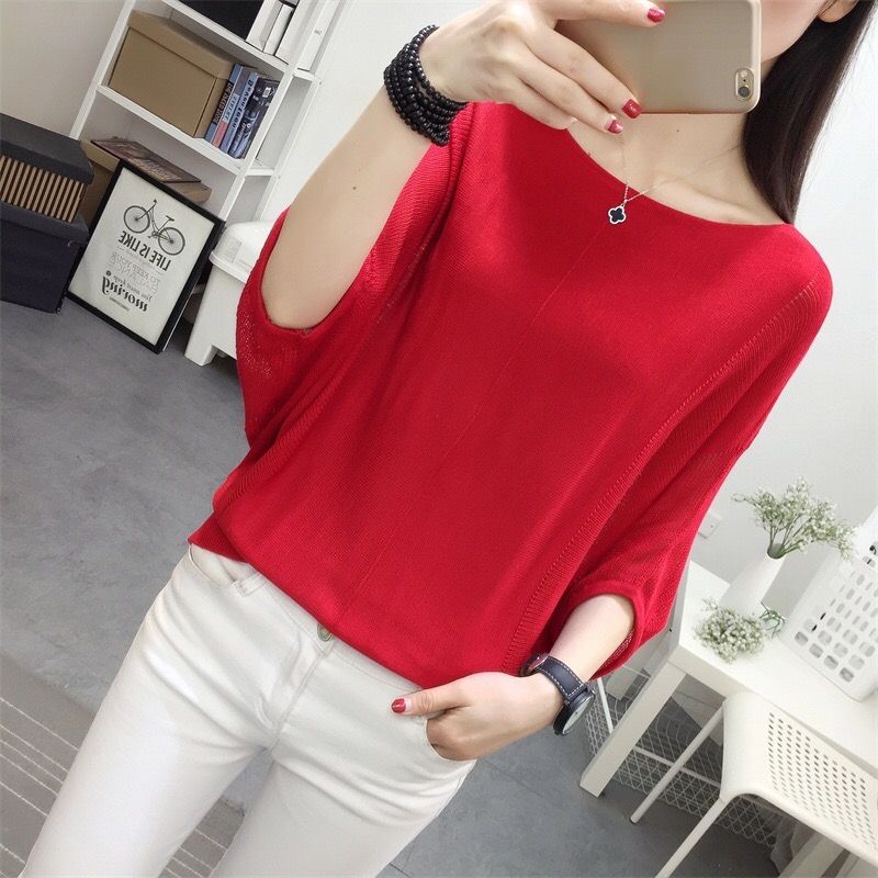 春秋 上班族 OL 針織衫 舒適 大方 法式設計感 Spring and Autumn Office Wear Knitwear: Comfortable, Stylish, and with a French Design.