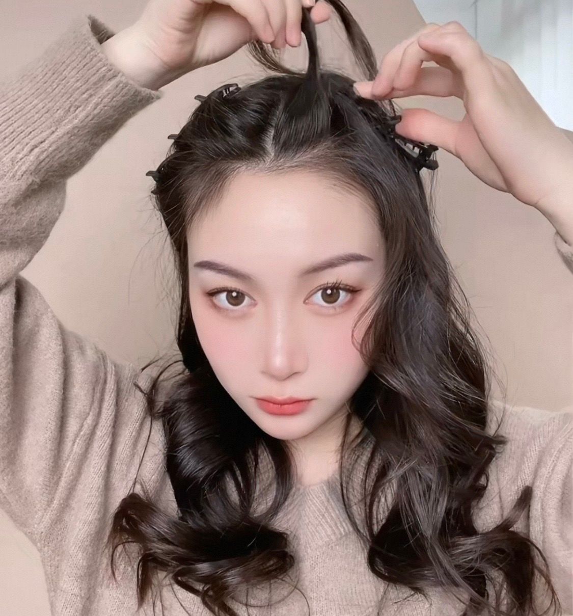 韓國 東大門 款式 公主夾 公主頭 三束夾 一對 共兩支 Korean Dongdaemun style princess hair clips, three-strand clips, one pair (two in total).