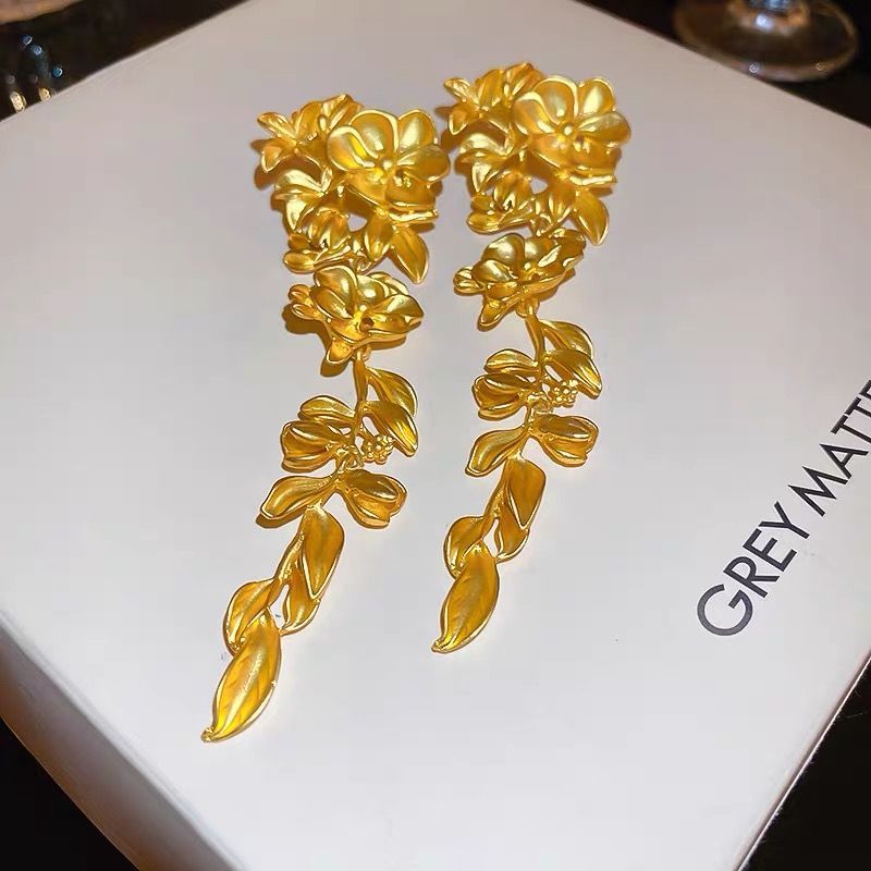 仿金 復古 大氣 耳環 耳飾 Imitation gold, vintage, elegant earrings.