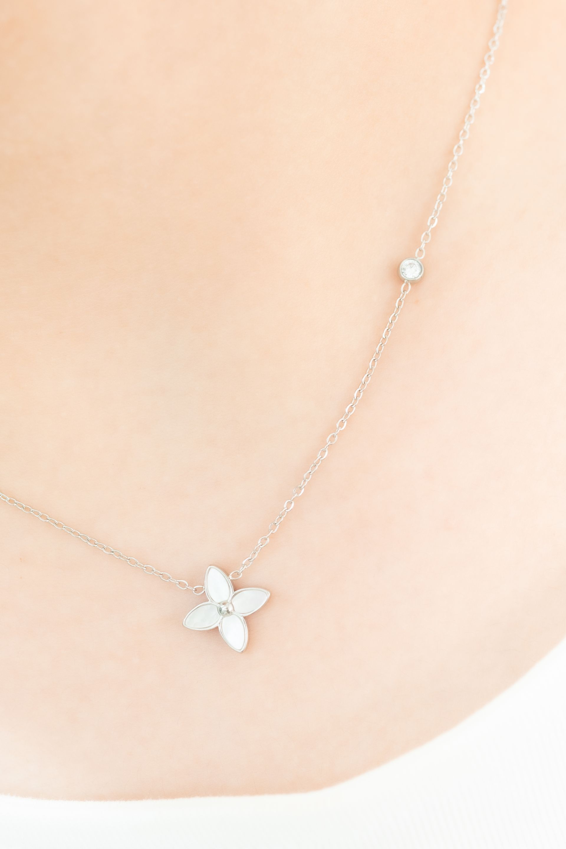 韓國製造 四葉草 316L 醫療鋼 項鏈耳環組 共兩件 Made in South Korea – Four-Leaf Clover 316L Surgical Steel Necklace and Earring Set (2-Piece Set)