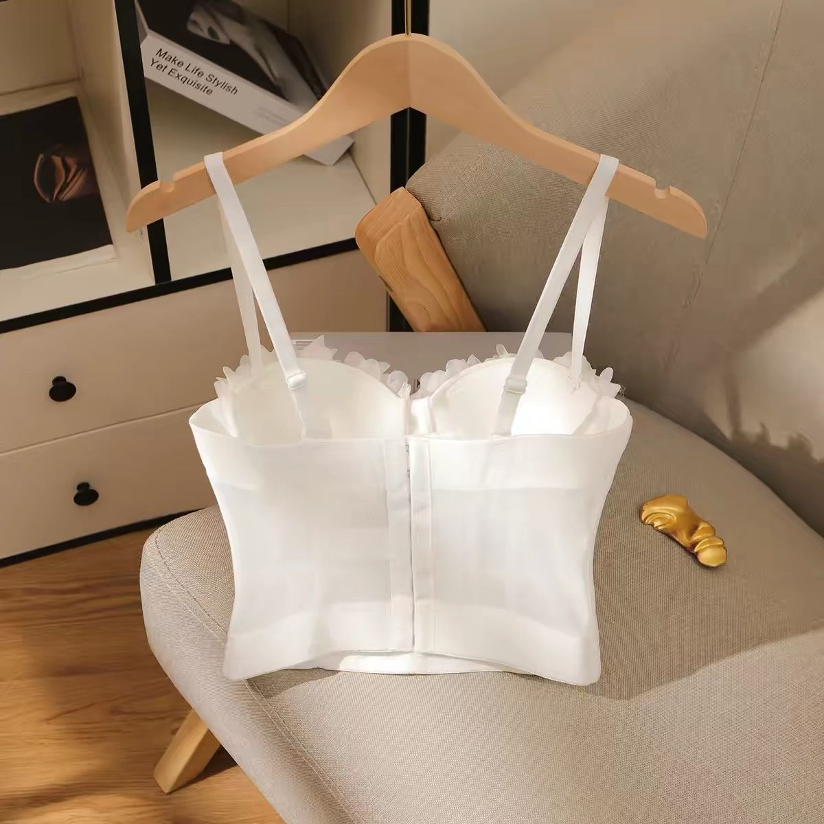 絕美 舒適 立體 花朵 純白 BraTop  Stunning, comfortable, 3D-floral, pure white bra top