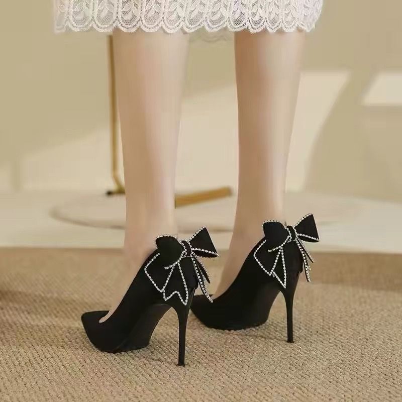 經典款 高雅蝴蝶結 高跟鞋 共三種高度可選 Classic-style high heels with an elegant bow; available in three different heel heights.