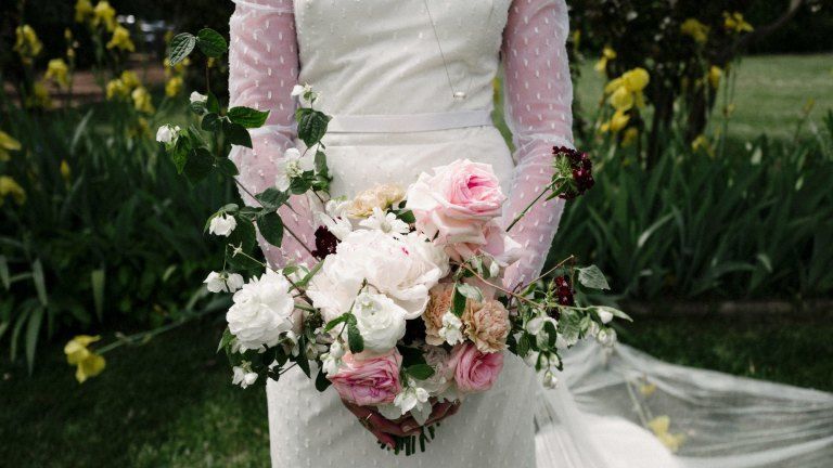 maison-de-challie-bride-white-structured-gown-close-up